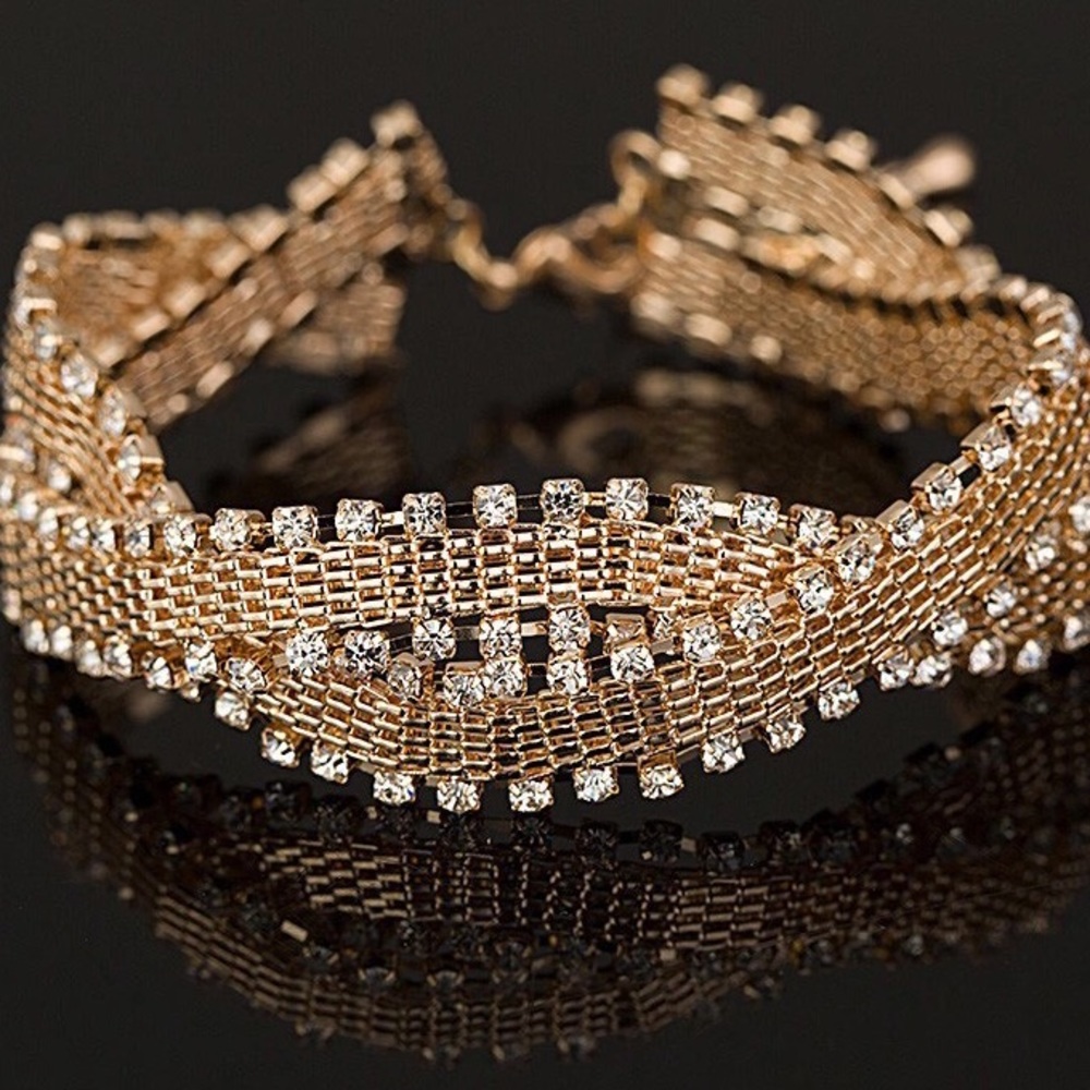 Waved Gold Bracelet